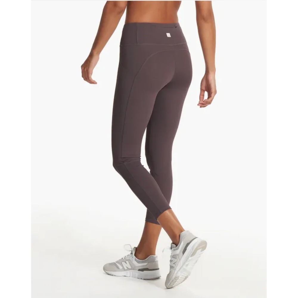 Vuori Stride Legging in plum with pockets High Rise Size M Yoga Gym Running